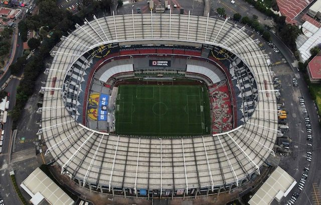 Stadiumi Azteca sonte hap Kupën e Botës...