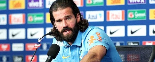 Alisson u kujton shokët e tij: "Një ekip kampionësh duhet ta