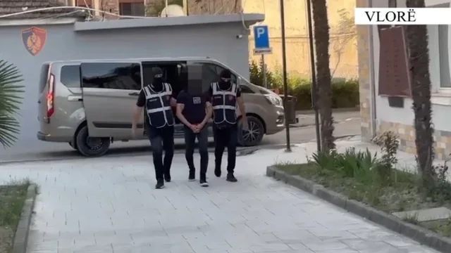 Operacion antidrog&euml; n&euml; Vlor&euml; dhe Dh&euml;rmi/ N&euml; pranga dy