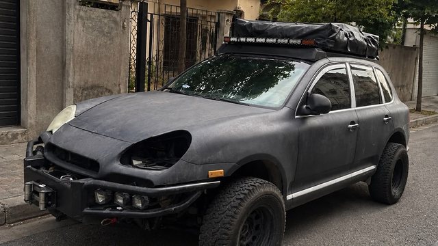 Eglant Ko&ccedil;i dyshohet se u vra dhe u gropos/ Ky &euml;sht&euml; automjeti