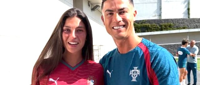 Videoja e Cristiano Ronaldon, me një fanse të mbytur në lot,