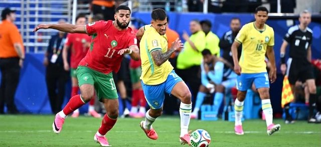 Dy gola t&euml; bukur, por s'ka fitues midis Brazilit dhe Marokut n&euml;