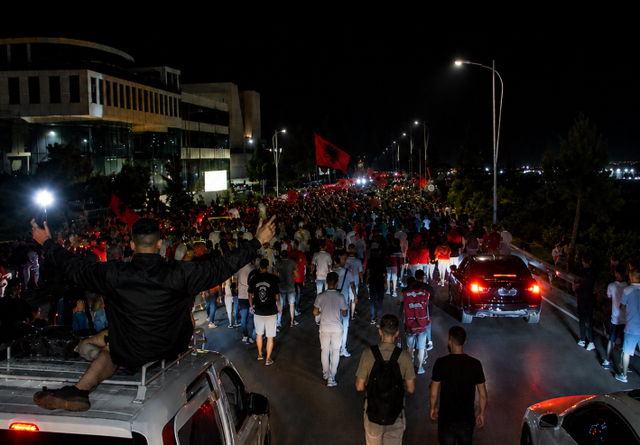 Protestuesit marshuan drejt Rinasit/ Policia nis hetimet p&euml;r bllokimin e