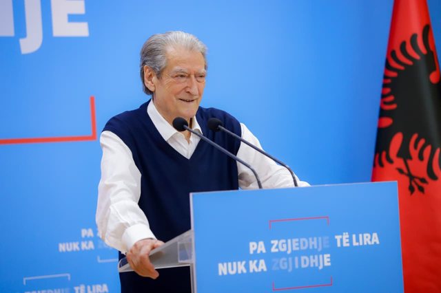 Berisha: Opozita &euml;sht&euml; n&euml;n tiranin&euml; mediatike t&euml;