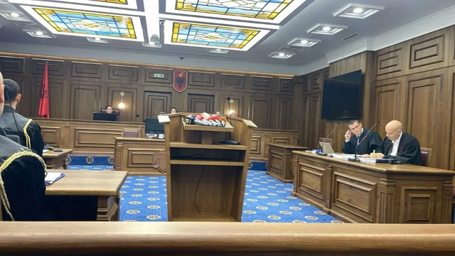 GJKKO rr&euml;zon s&euml;rish 5 k&euml;rkesat e Erion Veliajt/ Dado:&nbsp;Nuk