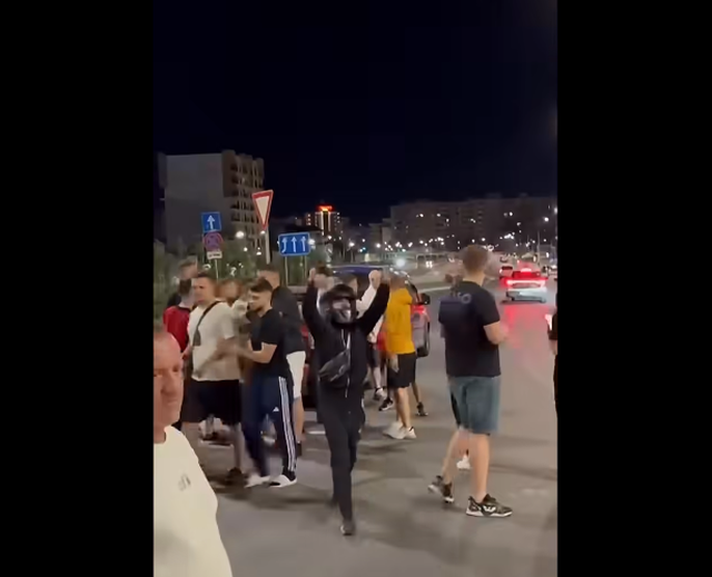 "Fryma fashiste..."/ Rama publikon VIDEON: Protestuesit rrahin