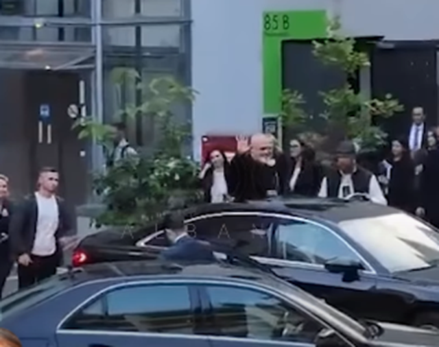 VIDEO/ Rama pritet me protesta n&euml; Berlin, "p&euml;rsh&euml;ndet"