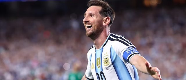 Nata e 'magjistarit' Leo Messi! Nj&euml; tris golash 20 vjet pas