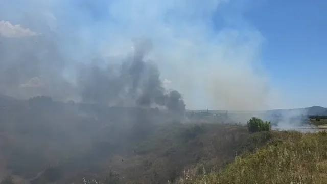 Bie zjarr pran&euml; Inceneratorit t&euml; Elbasanit, re t&euml; dendura tymi