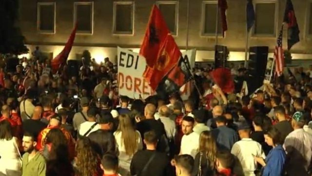 Pedagogia nga protesta: &Ccedil;do vit shoh auditor&euml; me 10 student&euml;!