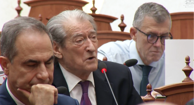 Pritet miratimi i amnistis&euml; penale/ Nis seanca plenare n&euml; Kuvend, 4