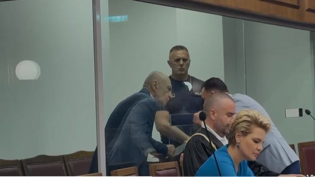 Seanca ndaj Met&euml;s dhe Kryemadhit/ SPAK lexon k&euml;rkes&euml;n p&euml;r