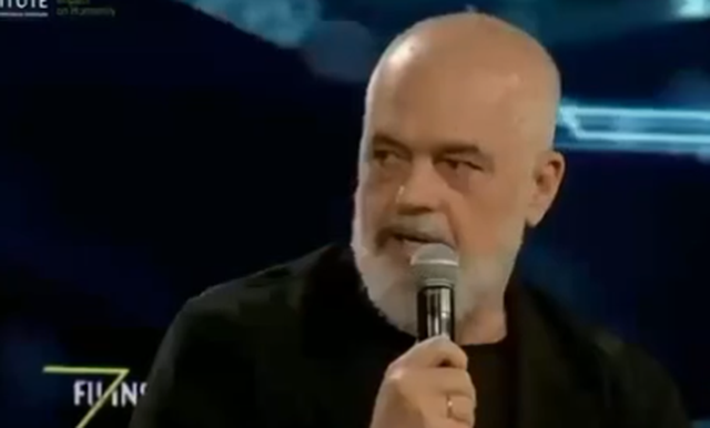 VIDEO/Ram&euml;n nuk e mbajn&euml; m&euml; nervat, i kthehet keq gazetares