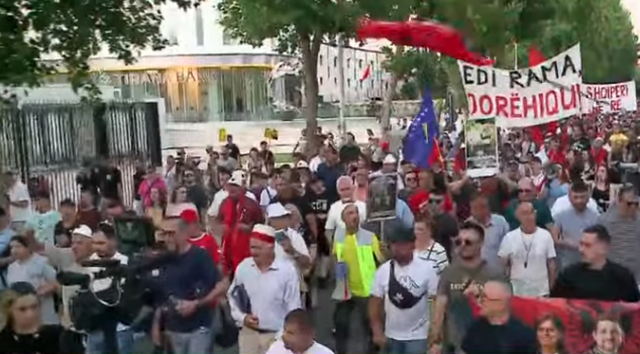 "Nuk jemi as kund&euml;r Europ&euml;s, as Amerik&euml;s"/ Aktivisti