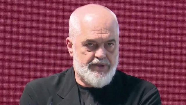 Inaugurohet linja e re Tiran&euml;-Toronto, Rama:&nbsp;Synojm&euml; linj&euml;