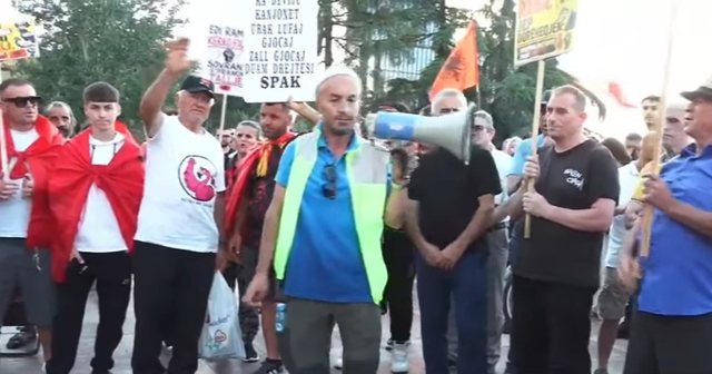 "Dor&euml;heqje pa kushte"/ Dita e 20-t&euml; e protest&euml;s