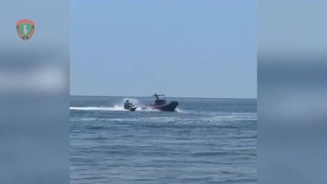 Shmanget tragjedia në Himarë/ 35-vjeçari bie nga gomonia dhe
