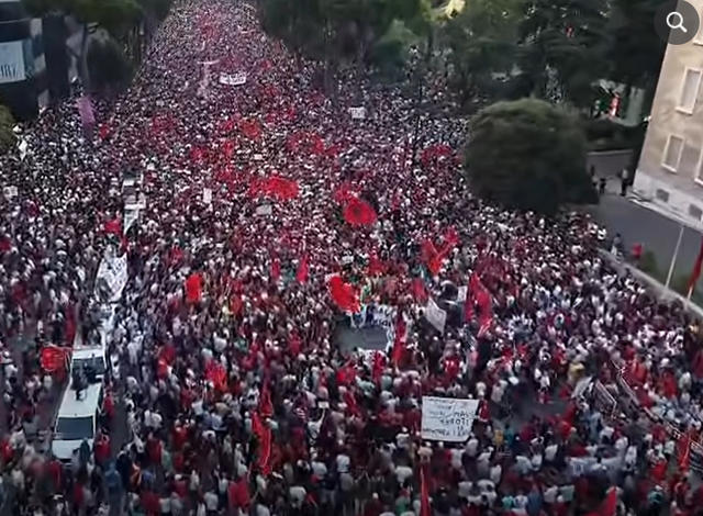 Berisha poston videon nga protesta madhështore për largimin e