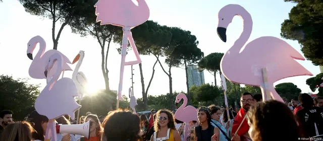 Analiza e DW: &Ccedil;far&euml; po e mban gjall&euml; protest&euml;n n&euml;