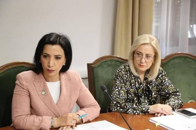 Protesta e 23 p&euml;r largimin e Ram&euml;s/ Reagojn&euml; p&euml;r her&euml;