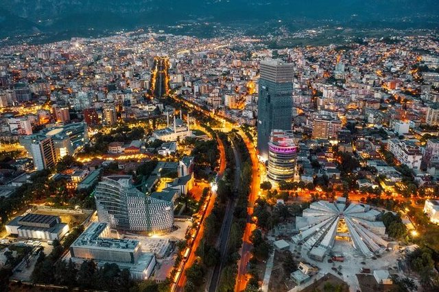 Nj&euml; familje shpenzon 89% t&euml; t&euml; ardhurave, Tirana kryeqyteti i