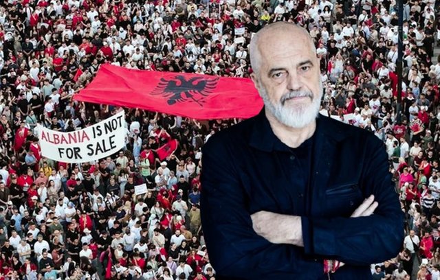 "Protestuesit më quajnë “Kumbari” i