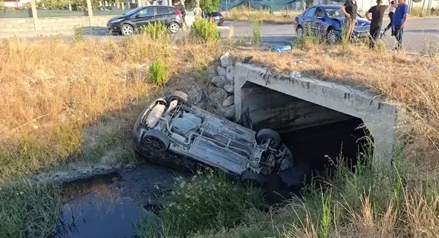 Aksident i friksh&euml;m n&euml; Durr&euml;s/ Makina p&euml;rfundon n&euml;