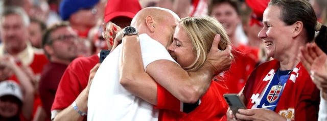 Historia dramatike, pas puthjes virale: "Ata nis&euml;n p&euml;rgatitjet