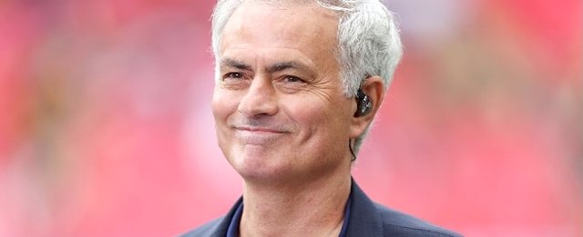 Jose Mourinho prezantohet te Real Madridi: "Jam k&euml;tu p&euml;r t&euml;
