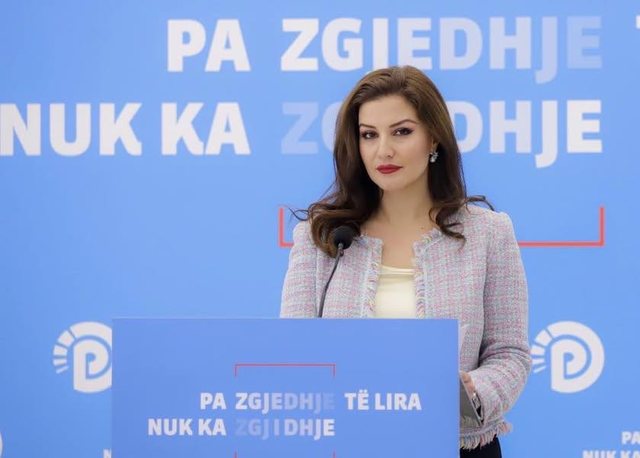 Floriana Garo: Mediat e Ram&euml;s trillojn&euml;, PD dhe Berisha