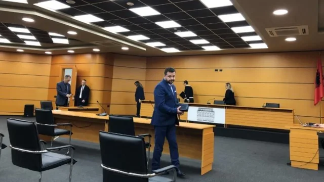 EMRI/ Skandal n&euml; drejt&euml;si! ILD d&euml;rgon n&euml; Kushtetuese