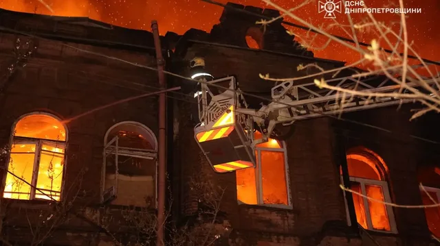 Ukraina nuk gjen qet&euml;si/ Raportohen shp&euml;rthime n&euml; Kiev, alarm
