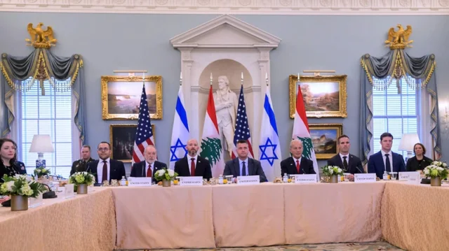 Bisedimet Izrael-Liban vazhdojn&euml;: Fokusi mbetet Hormuzi, tensionet iraniane