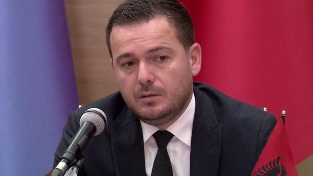 Shkon n&euml; 64 numri i student&euml;ve t&euml; helmuar te Akademia e