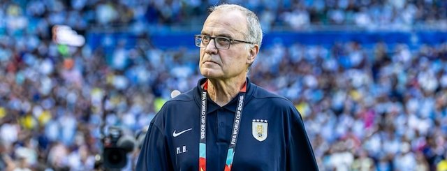 Kaos te Uruguaji para ndeshjes ndaj Spanj&euml;s: trajneri Bielsa p&euml;rplaset