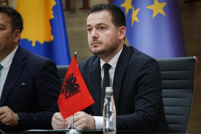 Ministria Salla: Shtyhet me 10 dit&euml; afati i aplikimit p&euml;r subvencionet
