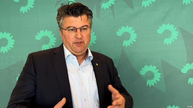 Deputeti i gjelb&euml;r Mijatović: Larg duart nga Vjos&euml;-Narta