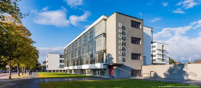 AfD kritikon Bauhaus-in e hap debat mbi historin&euml; gjermane