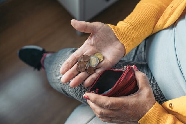 Nj&euml; familje shpenzon 89% t&euml; t&euml; ardhurave, Tirana kryeqyteti i