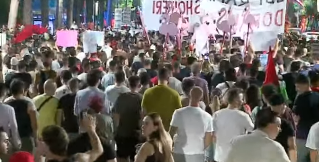 Dita e 29-t&euml; e Protest&euml;s/ Mbyllen fjalimet para Kryeministris&euml;,