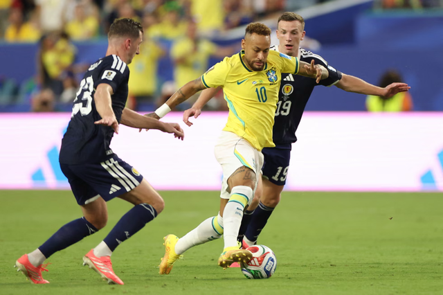 Ancelotti vler&euml;son progresin e Neymar dhe flet p&euml;r aktivizimin e tij
