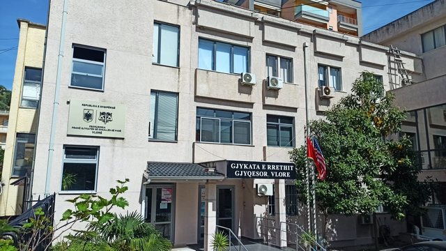 Pronat n&euml; bregdetin e Vlor&euml;s, "n&euml;n lup&euml;n" e SPAK/