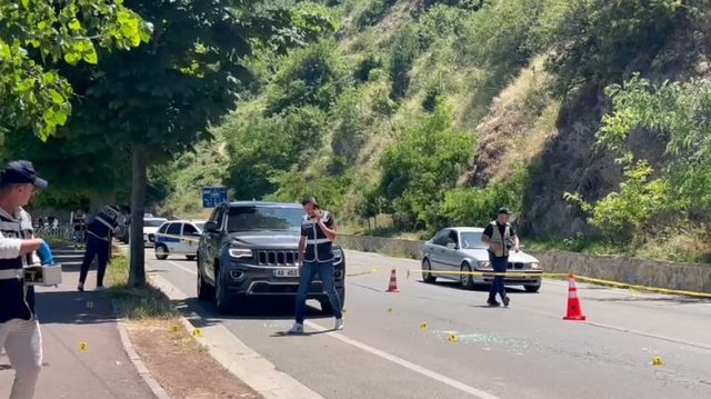 K&euml;rcet arma n&euml; Pogradec/ Plagoset Brian Syzo, n&euml; pranga autori i