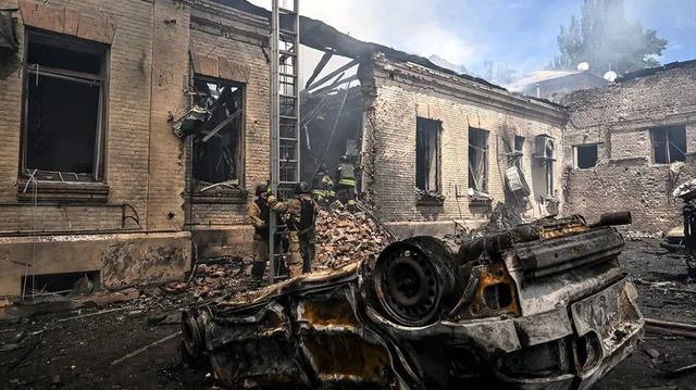 Rusia sulmon s&euml;rish Ukrain&euml;n, humbin jet&euml;n shtat&euml; persona