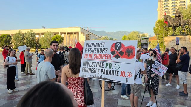 Dita e 30-t&euml; e protest&euml;s, qytetar&euml;t