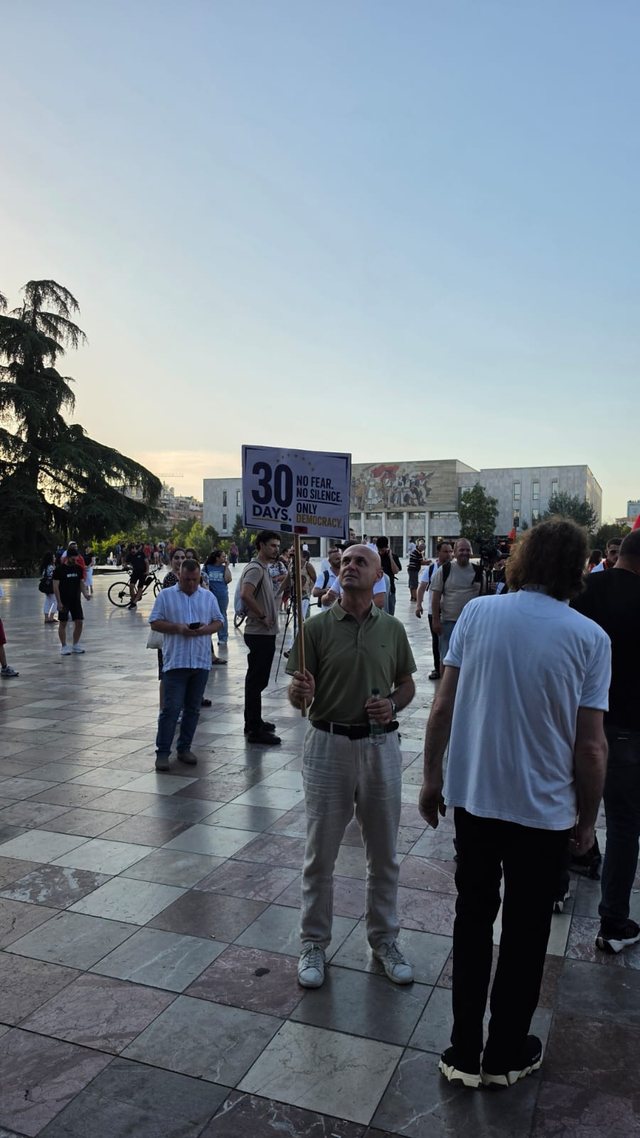 Dita e 30-t&euml; e protest&euml;s, qytetar&euml;t