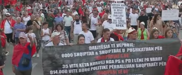 Dita e 30-t&euml; e protest&euml;s, qytetar&euml;t