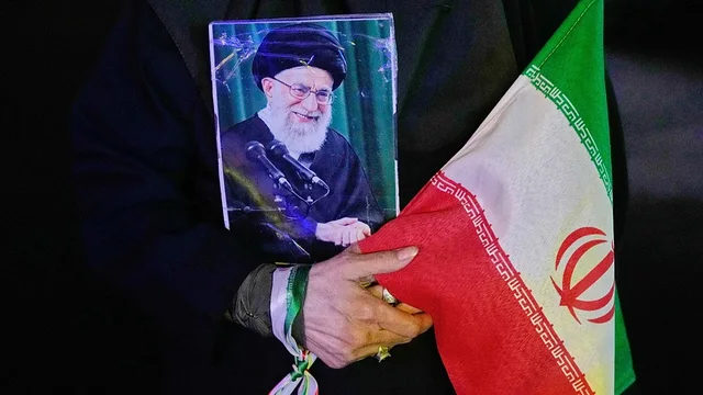 N&euml;n masa t&euml; rrepta sigurie, Irani p&euml;rgatit funeralin historik