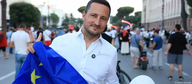 "Jemi k&euml;tu p&euml;r t&euml; mb&euml;shtetur qytetar&euml;t!"/ Zv.