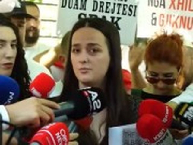 &ldquo;Ligji u ndryshua me porosi&rdquo;/ Aktivist&euml;t dhe protestuesit